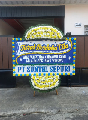 Papan Bunga Duka di Kiwirok Timur