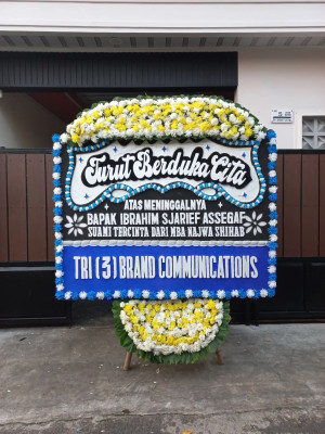 Papan Bunga Duka di Kiwirok Timur